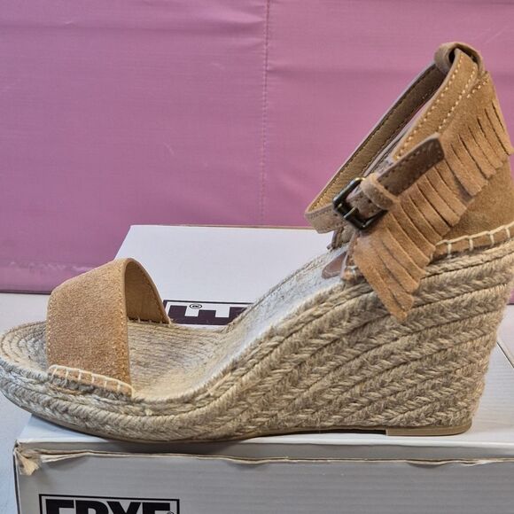 Frye Lila Feather Wedge Women 8M Sand Open Toe Suede Sandal - New - Picture 7 of 11